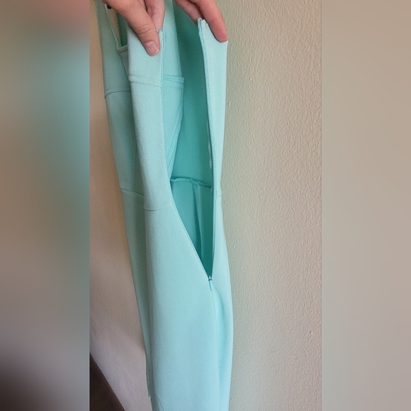 Guess squareneck scalloped hem dress Women's size small Mint - Picture 4 of 6